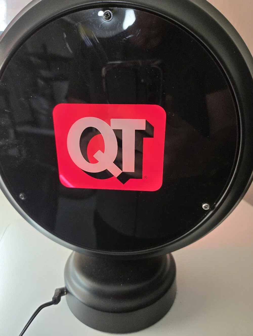 QuikTrip QT Gas Pump Globe Style Neon Clock/Lamp Excellent Condition. See Pics.